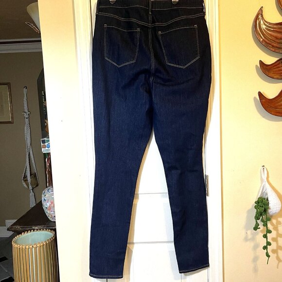 Old Navy Wow Skinny Jeans 16 Tall Dark Wash High Rise Stretch NWT - Picture 3 of 10